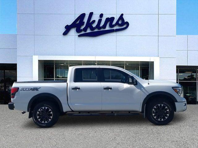 2021 Nissan TITAN Crew Cab PRO-4X 4x4