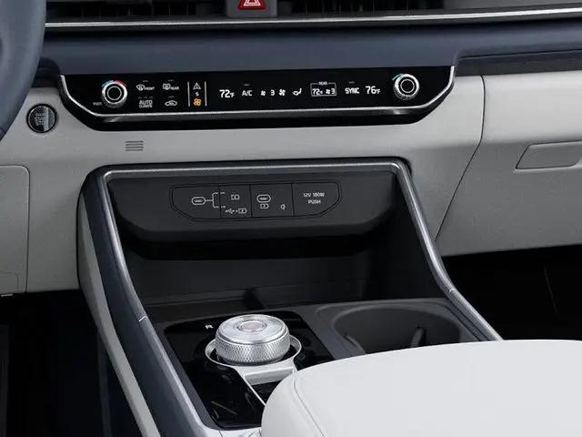 2025 Kia Carnival MPV SX