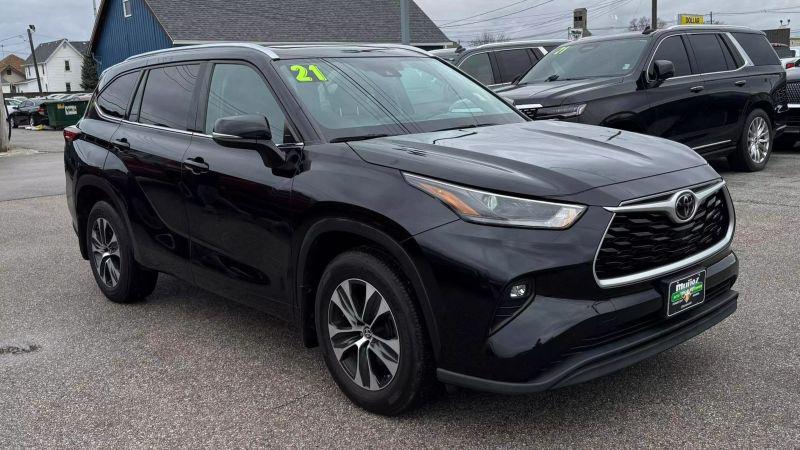 2021 Toyota Highlander XLE for sale in Frankfort, IN