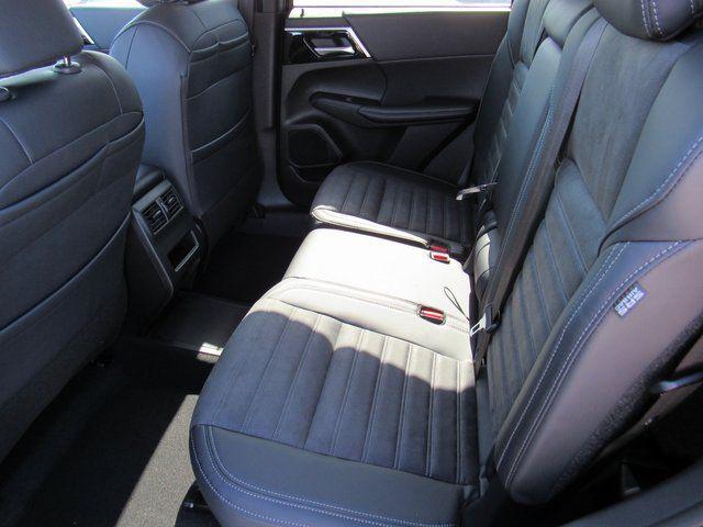 2025 Mitsubishi Outlander PHEV SE S-AWC