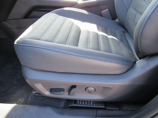 2025 Mitsubishi Outlander PHEV SE S-AWC