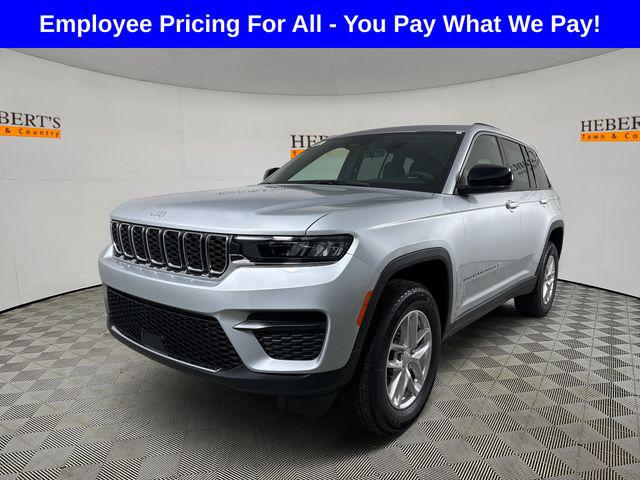 2025 Jeep Grand Cherokee GRAND CHEROKEE LAREDO X 4X2