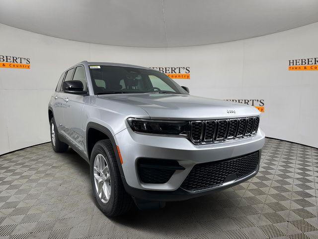 2025 Jeep Grand Cherokee GRAND CHEROKEE LAREDO X 4X2