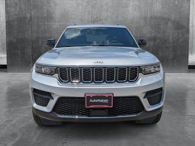 2025 Jeep Grand Cherokee GRAND CHEROKEE LAREDO X 4X2