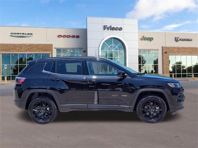 2025 Jeep Compass COMPASS LATITUDE 4X4
