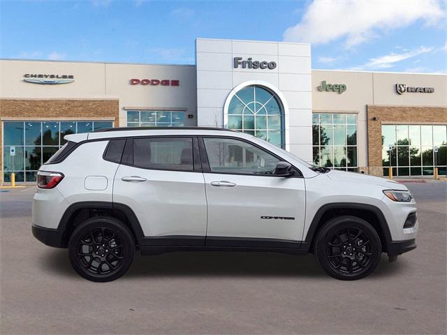 2025 Jeep Compass COMPASS LATITUDE 4X4