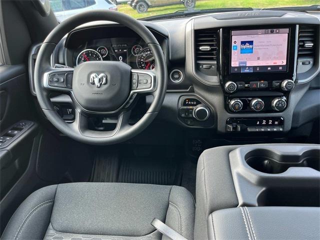 2025 RAM Ram 1500 RAM 1500 TRADESMAN CREW CAB 4X4 57 BOX