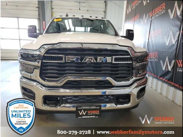 2025 RAM Ram 2500 RAM 2500 TRADESMAN CREW CAB 4X4 64 BOX