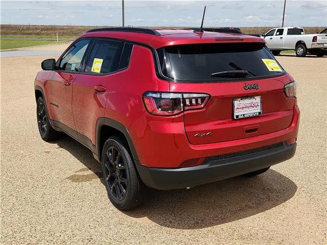 2025 Jeep Compass COMPASS LATITUDE 4X4