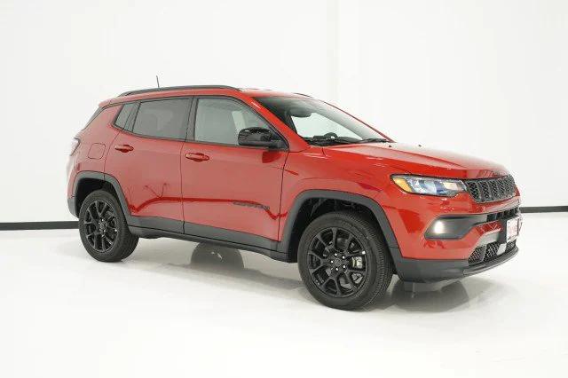 2025 Jeep Compass COMPASS LATITUDE 4X4
