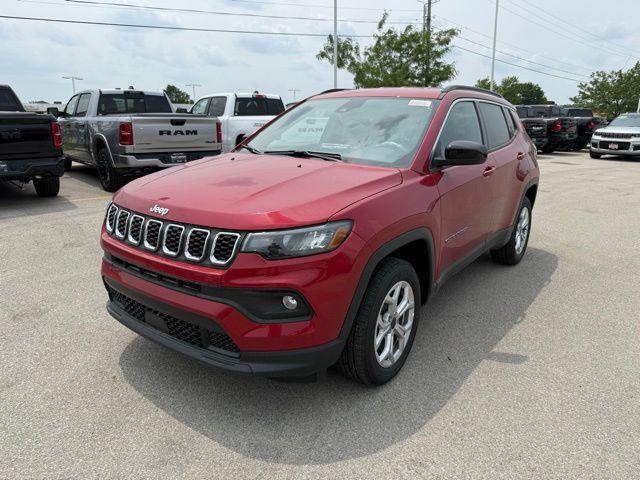 2025 Jeep Compass COMPASS LATITUDE 4X4