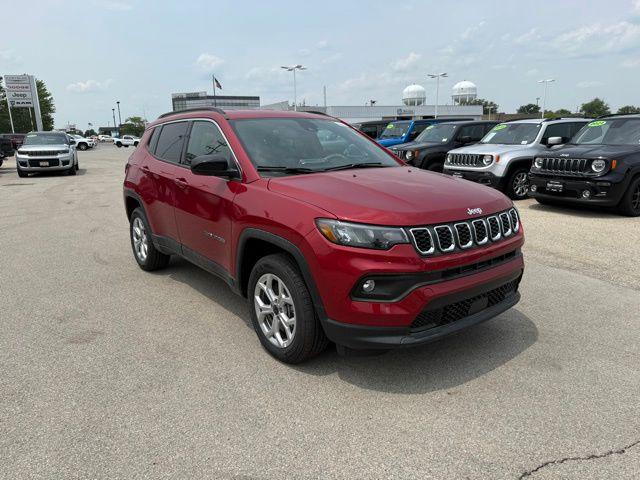 2025 Jeep Compass COMPASS LATITUDE 4X4