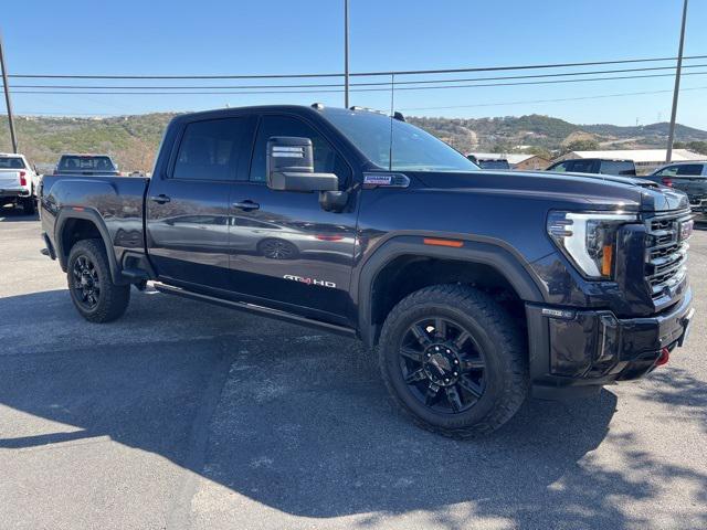 2024 GMC Sierra 2500HD 4WD Crew Cab Standard Bed AT4