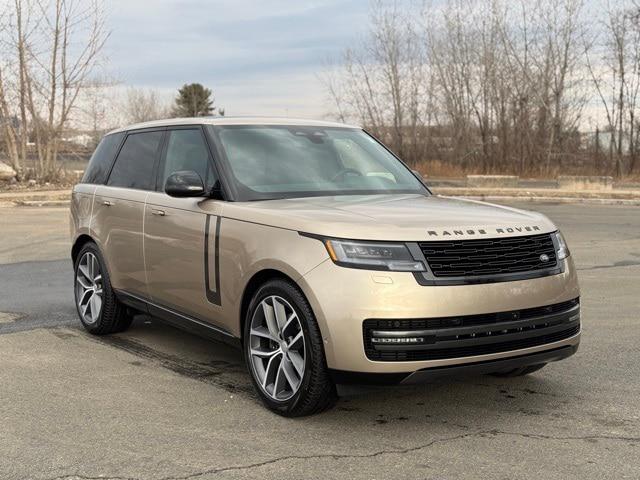2025 Land Rover Range Rover P400 SE
