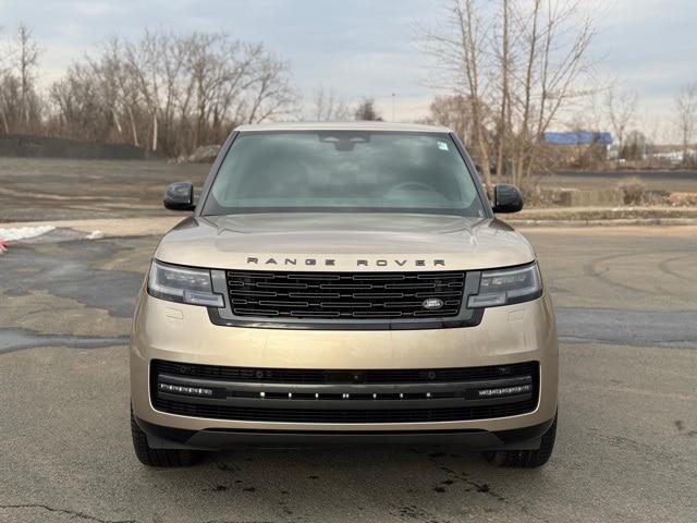 2025 Land Rover Range Rover P400 SE