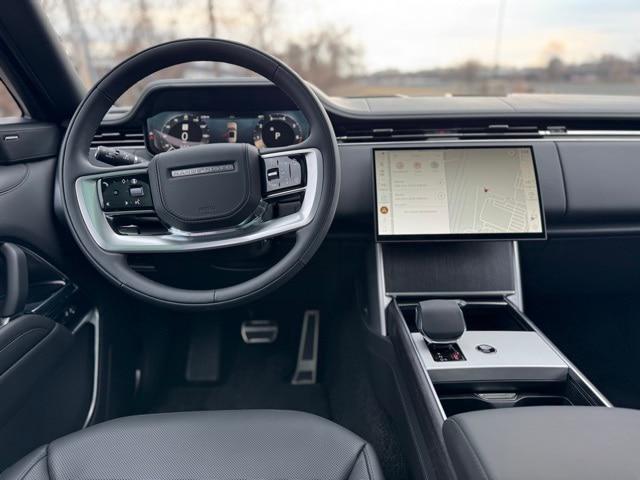 2025 Land Rover Range Rover P400 SE