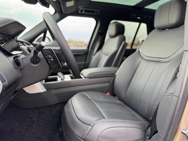 2025 Land Rover Range Rover P400 SE