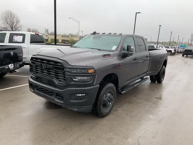 2025 RAM Ram 3500 RAM 3500 TRADESMAN CREW CAB 4X4 8 BOX
