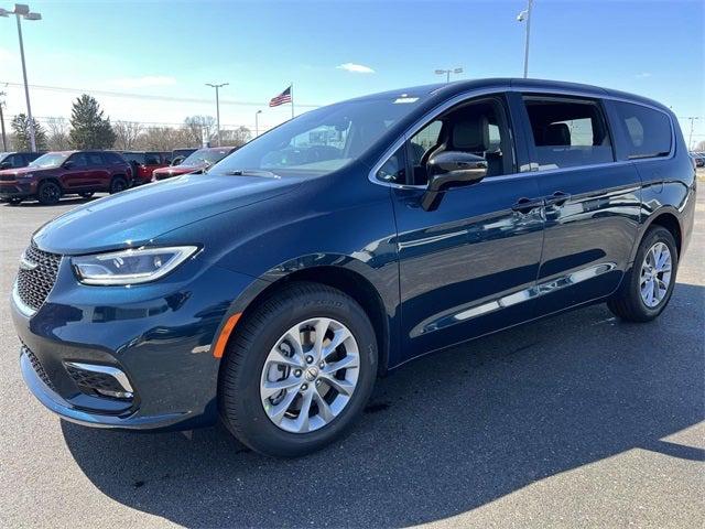 2025 Chrysler Pacifica PACIFICA SELECT AWD