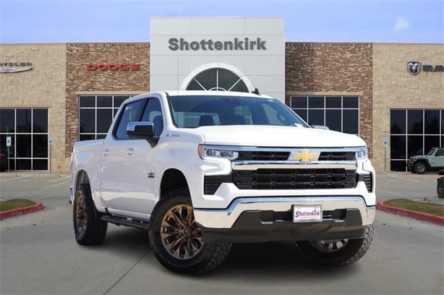 2024 Chevrolet Silverado 1500 2WD Crew Cab Short Bed LT