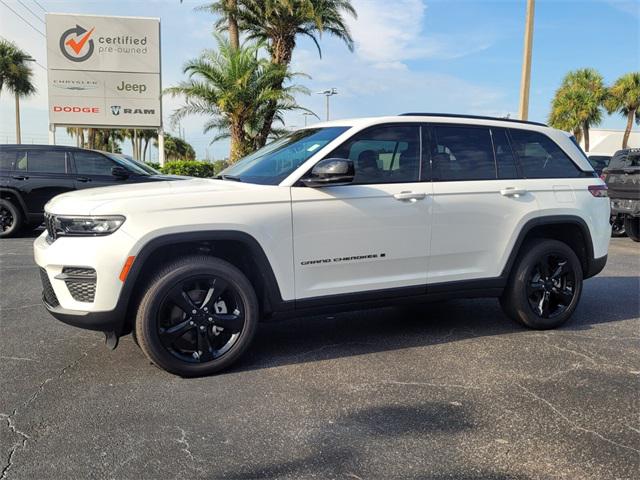 2025 Jeep Grand Cherokee GRAND CHEROKEE ALTITUDE 4X4