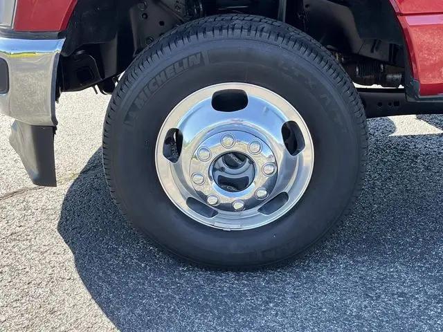 2024 Ford F-350 LARIAT