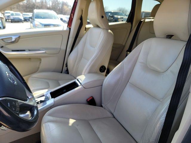 2014 Volvo XC60 Unknown