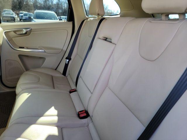 2014 Volvo XC60 Unknown