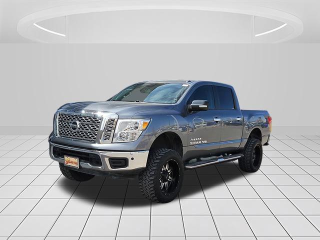 2018 Nissan TITAN SV