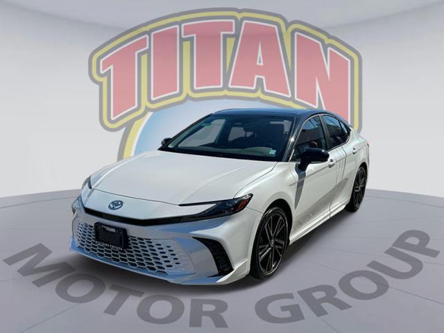 2025 Toyota Camry XSE [19]