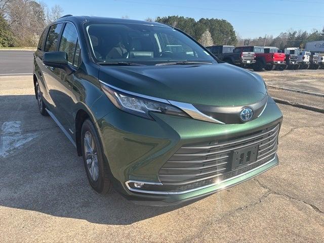 2021 Toyota Sienna XLE