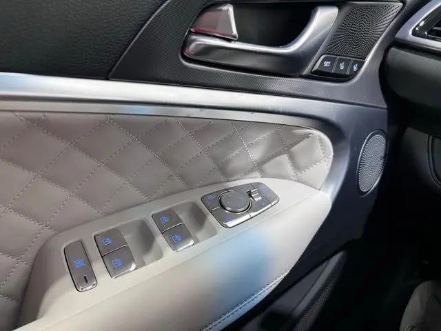 2025 Genesis G70 3.3T AWD Sport Advanced