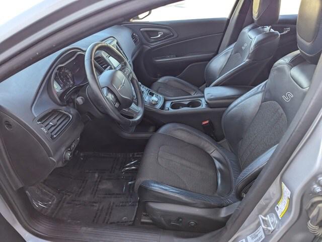 2015 Chrysler 200 S