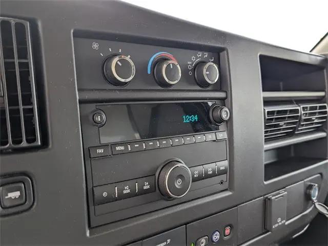 2024 Chevrolet Express Cutaway 4500 Van