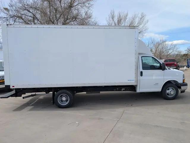 2024 Chevrolet Express Cutaway 4500 Van