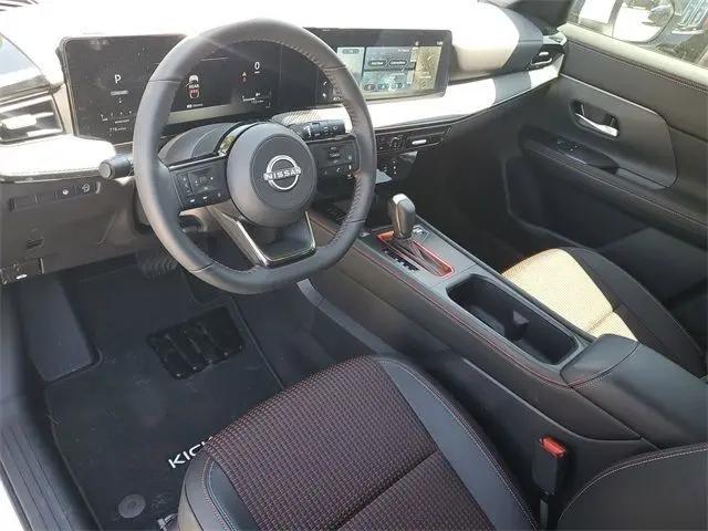 2025 Nissan Kicks SR FWD