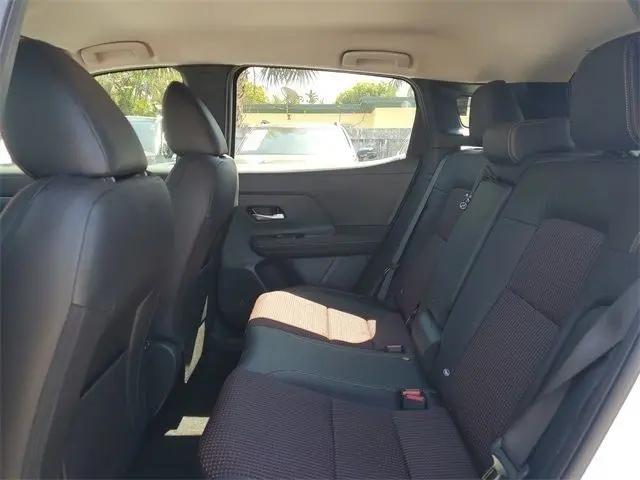 2025 Nissan Kicks SR FWD