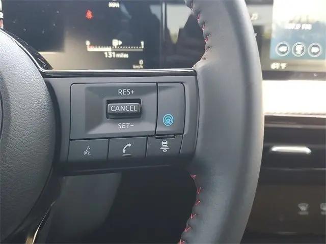 2025 Nissan Kicks SR FWD