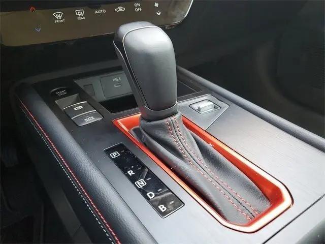 2025 Nissan Kicks SR FWD