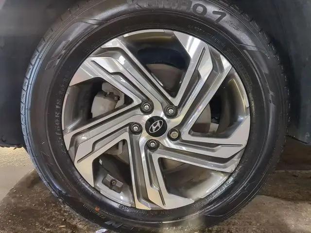 2021 Hyundai Santa Fe SE
