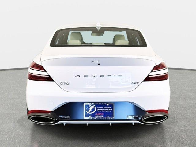 2025 GENESIS G70 Standard - Photo 6