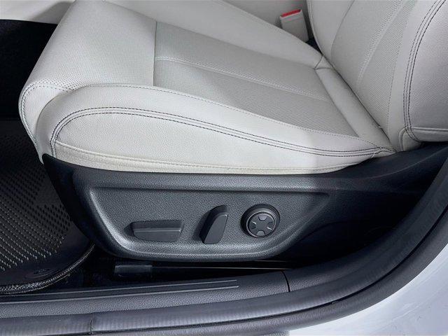 2025 GENESIS G70 Standard - Photo 20
