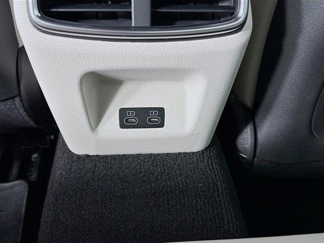 2025 GENESIS G70 Standard - Photo 26
