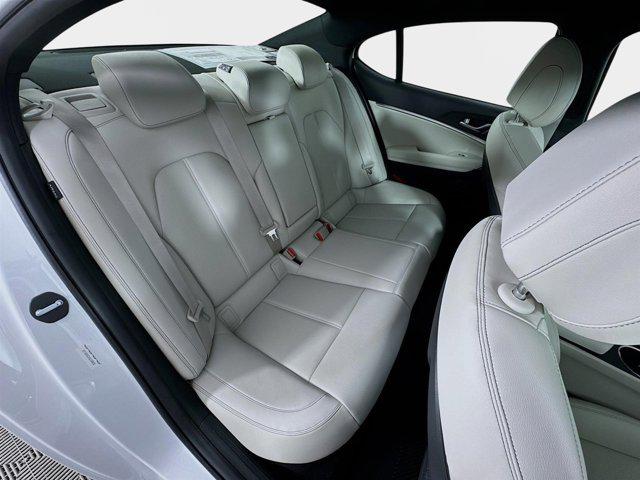 2025 GENESIS G70 Standard - Photo 27