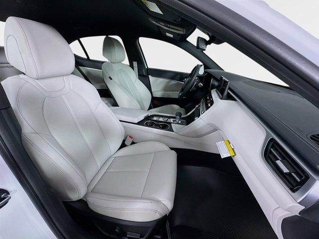 2025 GENESIS G70 Standard - Photo 28