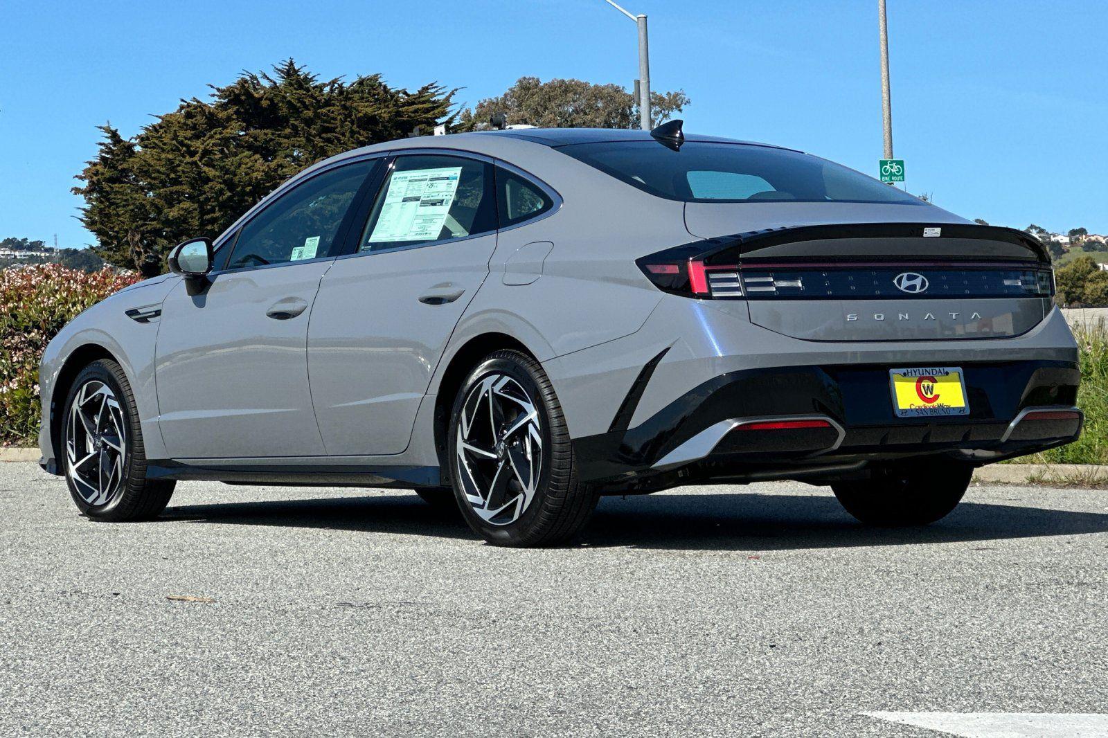 2025 Hyundai Sonata SEL - Photo 6