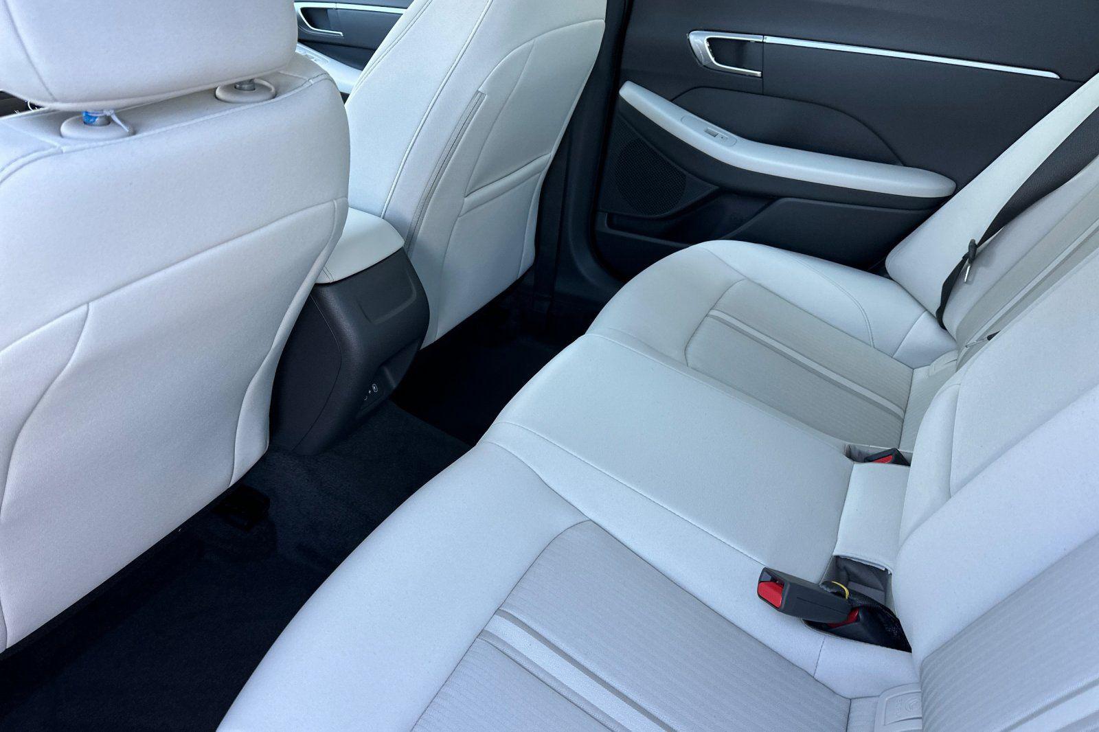 2025 Hyundai Sonata SEL - Photo 12