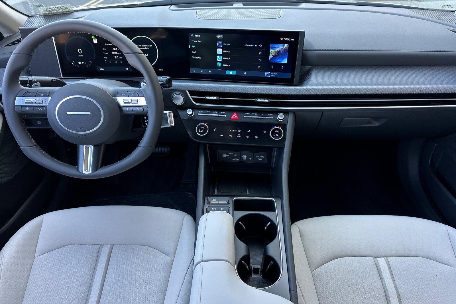 2025 Hyundai Sonata SEL - Photo 13
