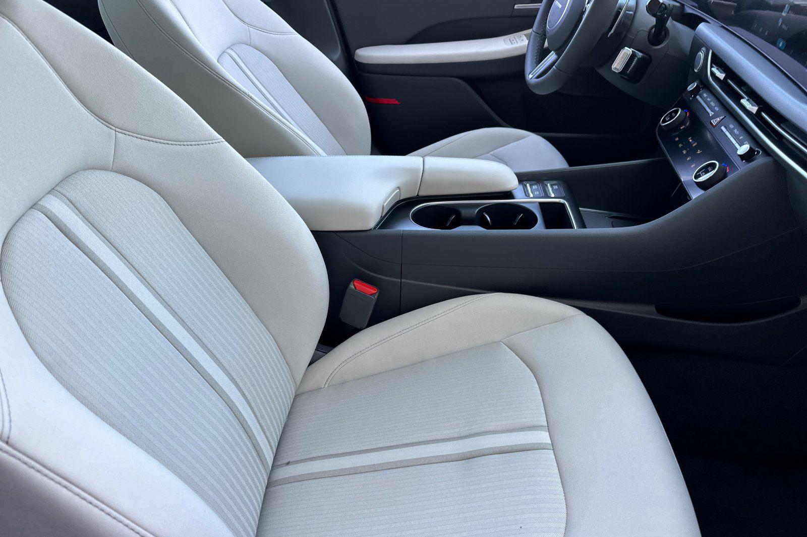 2025 Hyundai Sonata SEL - Photo 15