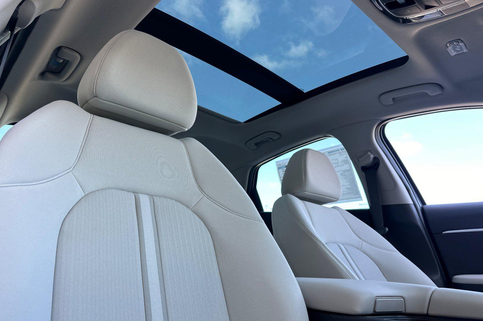 2025 Hyundai Sonata SEL - Photo 16